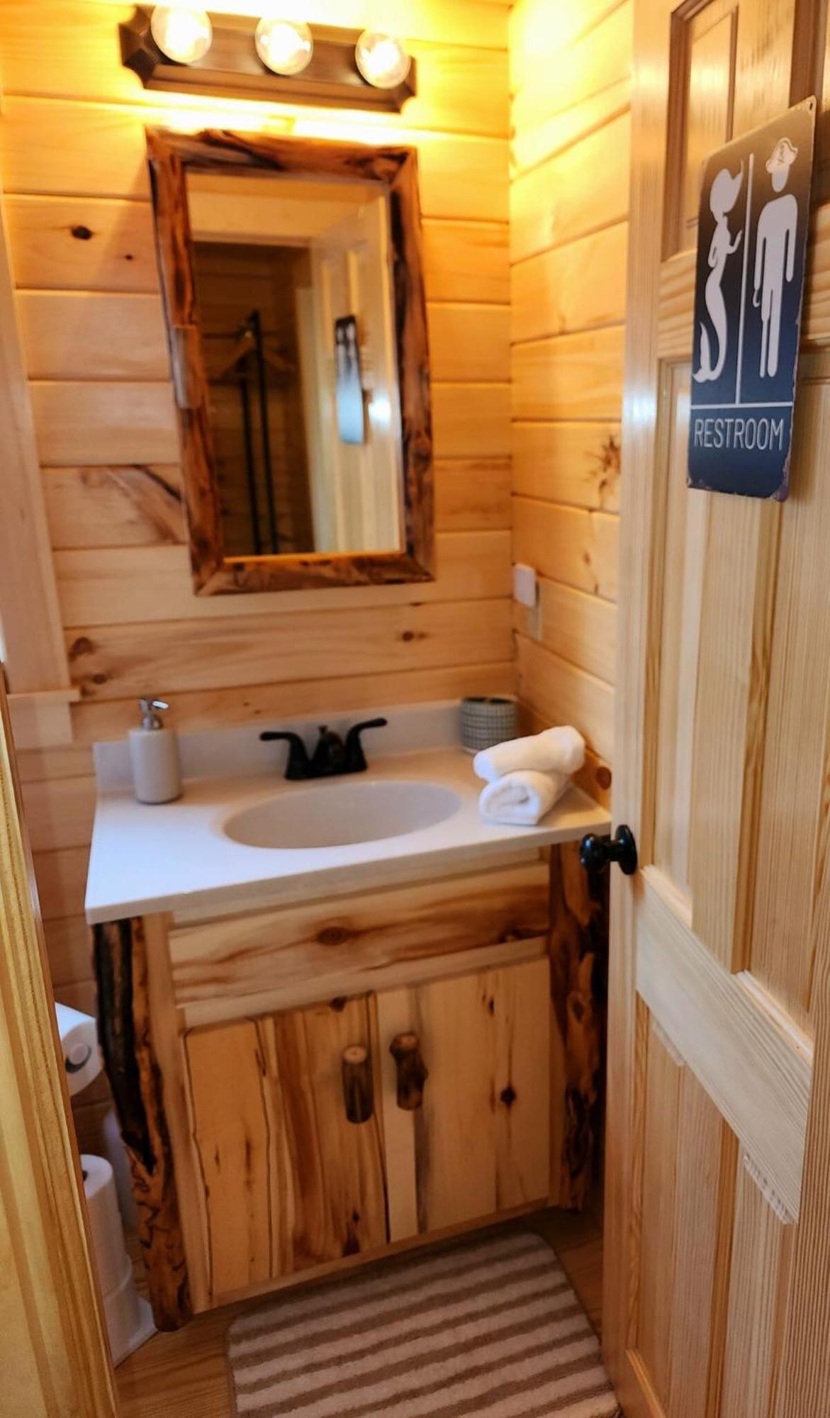 Water View Cabin Near North Topsail Beach Sneads Ferry Экстерьер фото